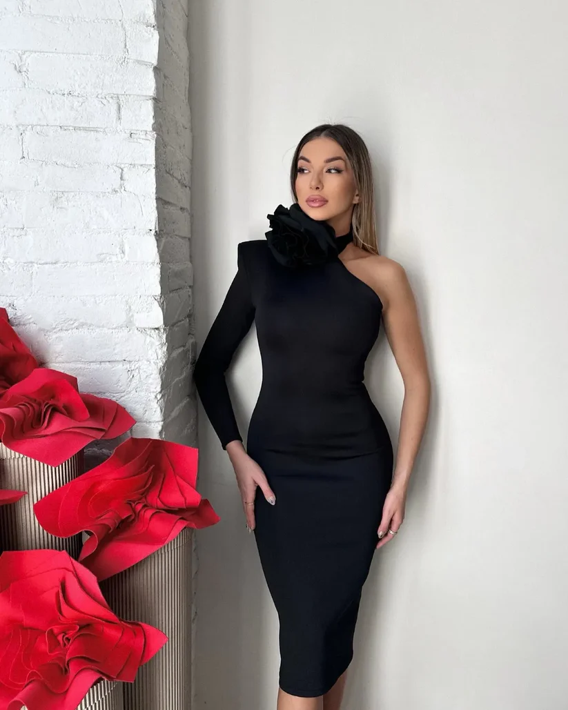 Черна рокля Kaya