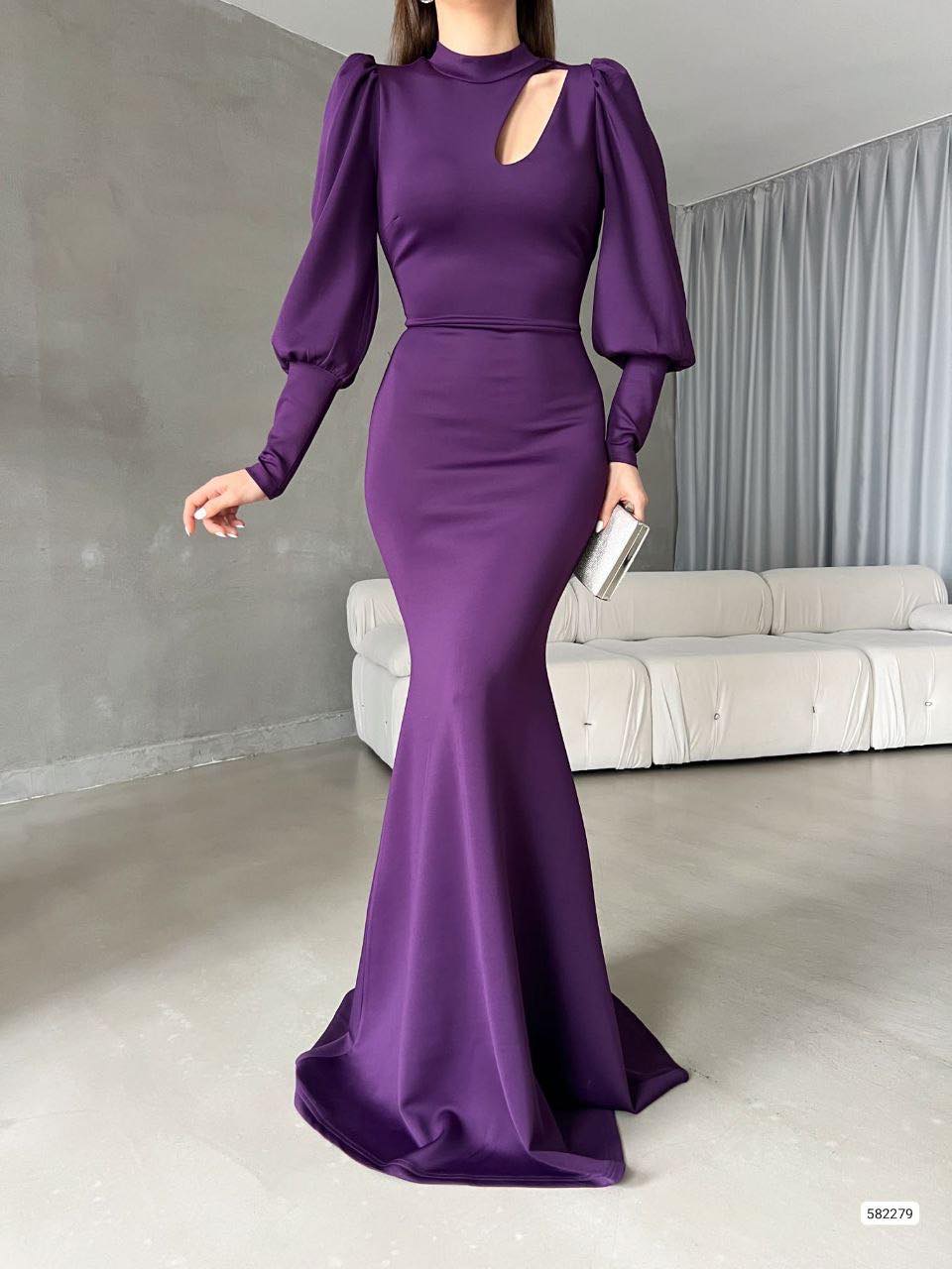 فستان لوزي أرجواني