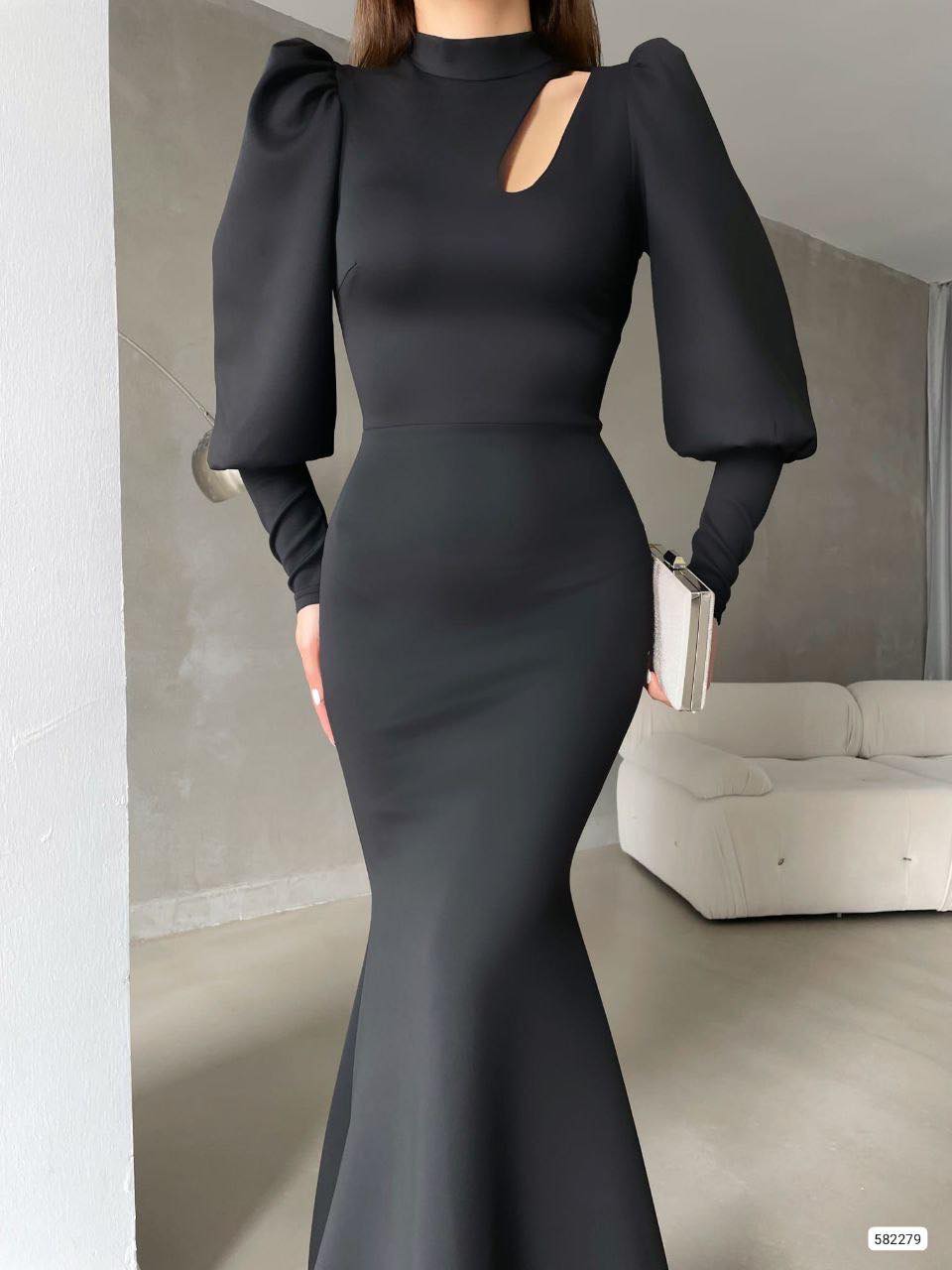 فستان لوزي أسود