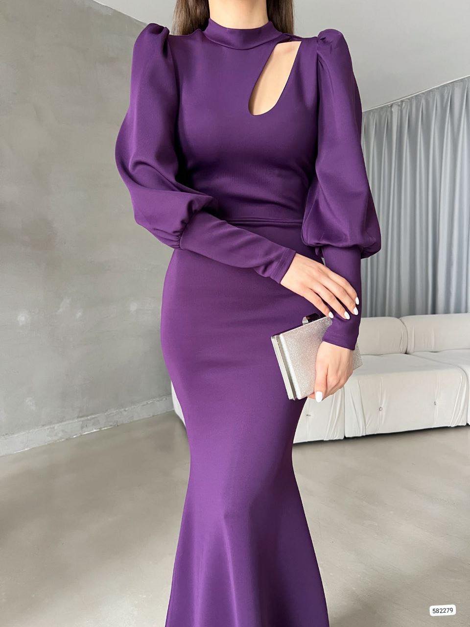 فستان لوزي أرجواني