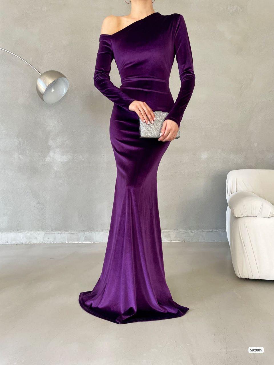 فستان كوري الأرجواني