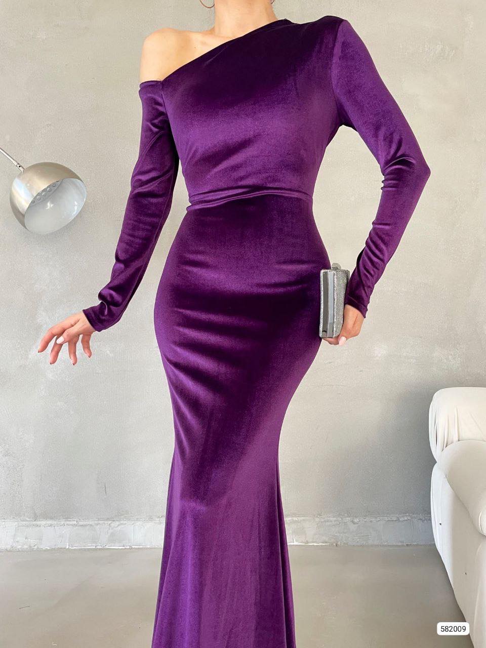 فستان كوري الأرجواني