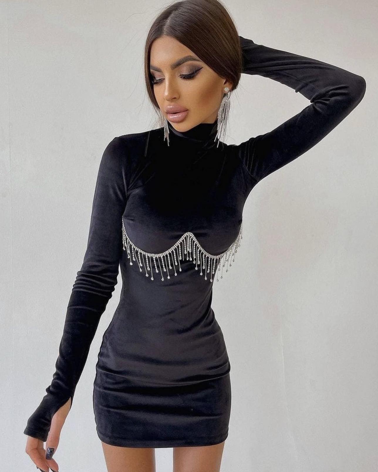 فستان جولييت الأسود