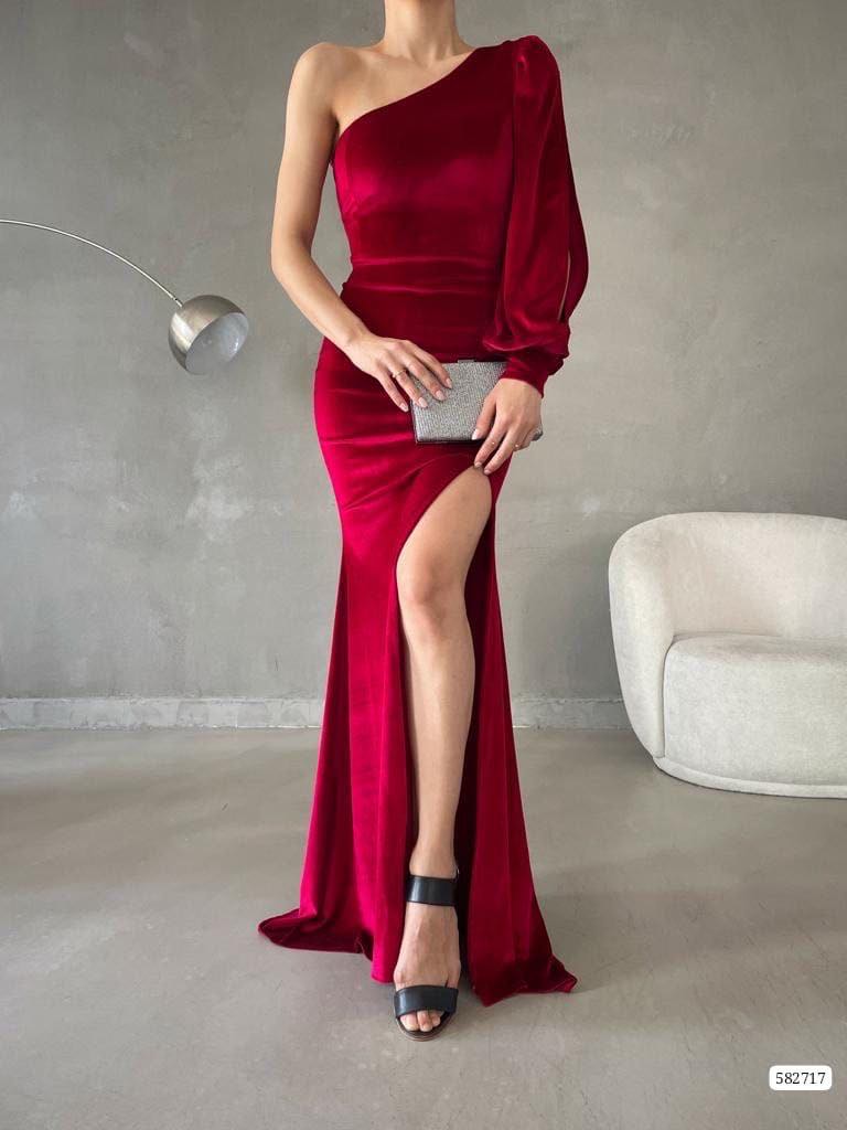 فستان فاسيا الأحمر