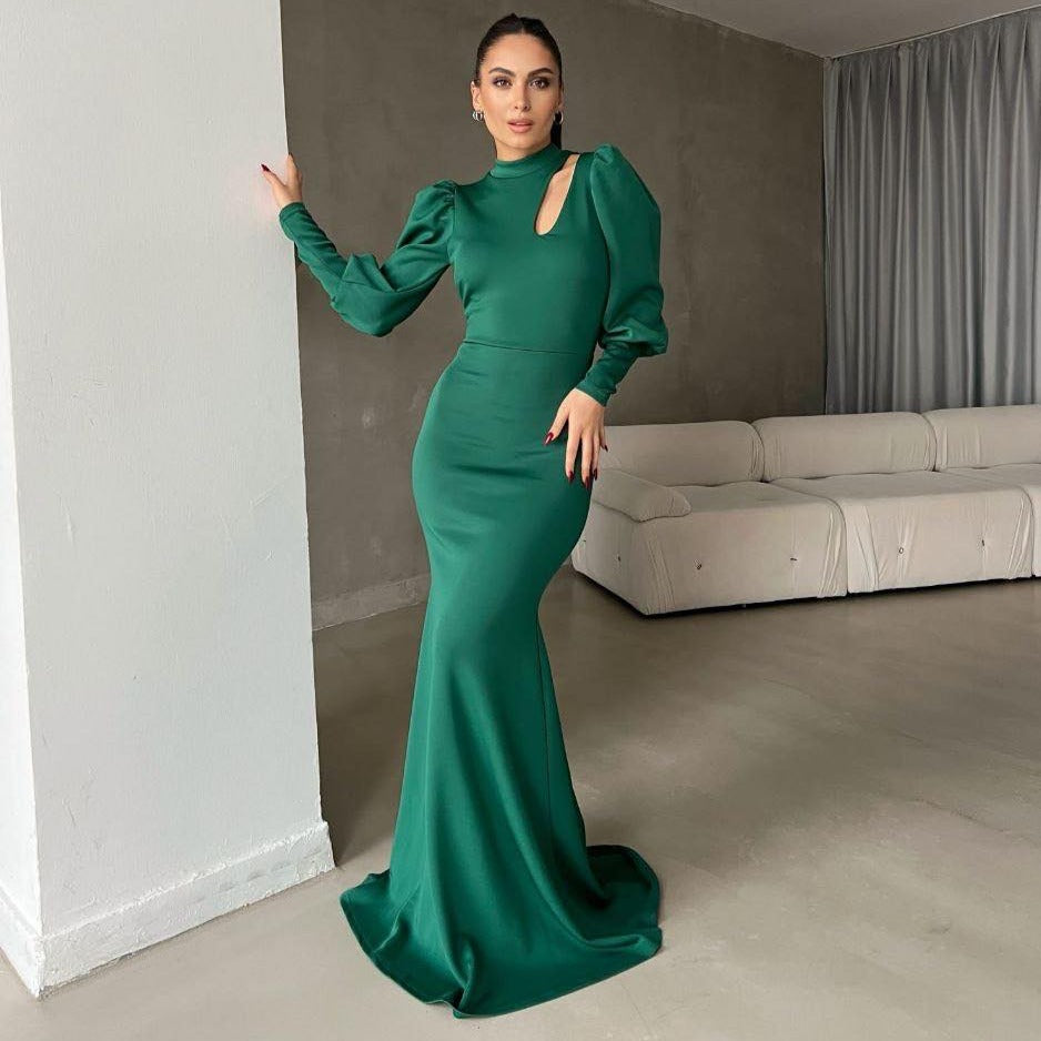 فستان لوزي باللون الأخضر الداكن