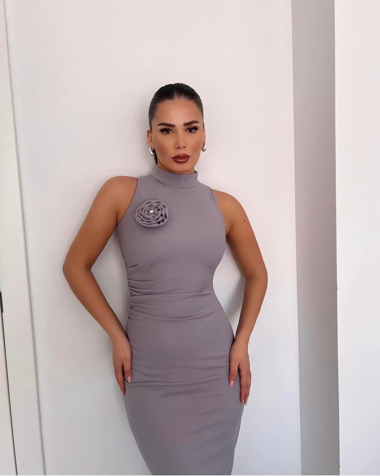 Сива рокля Livia