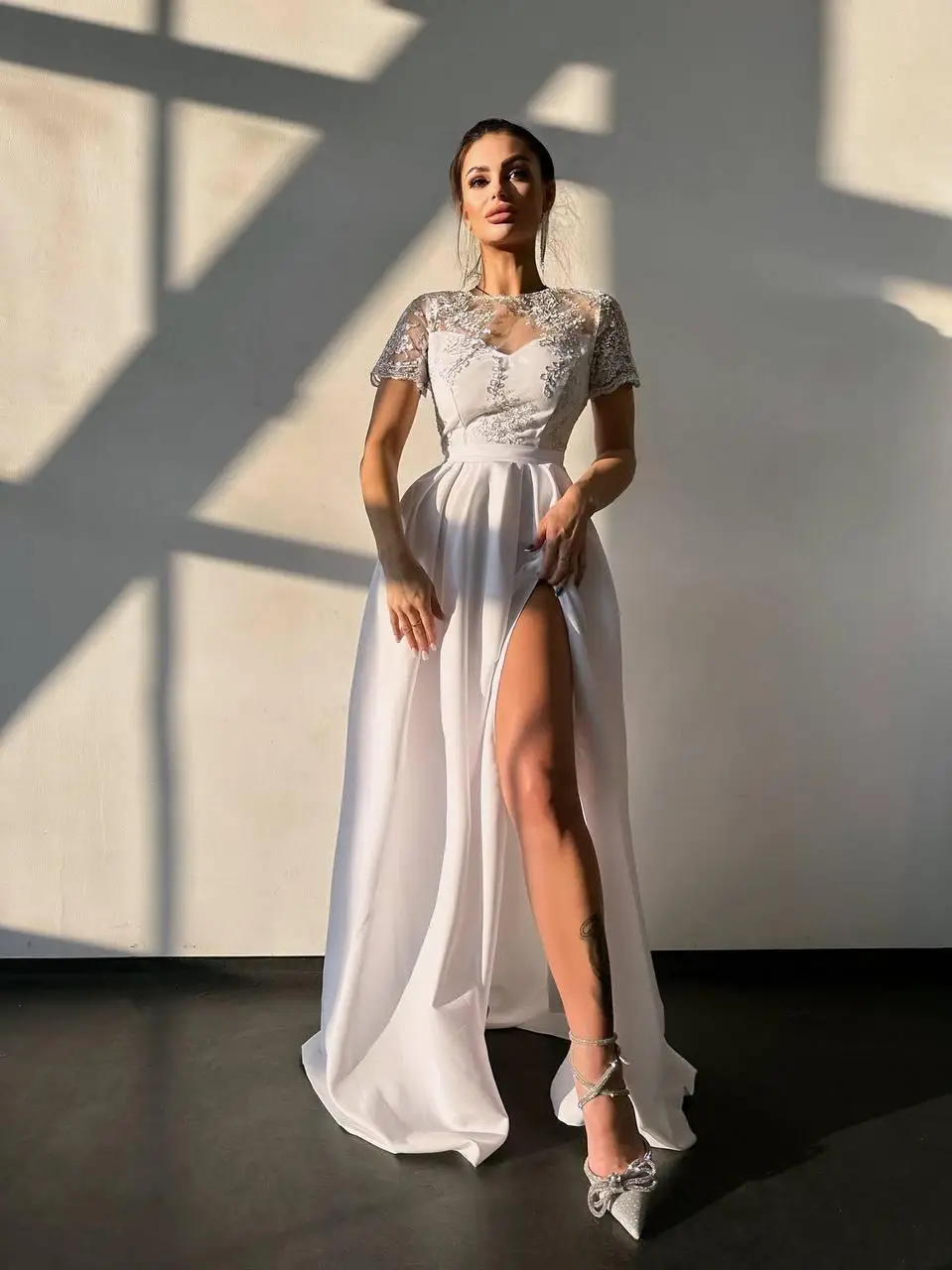 Рокля Манда бяла