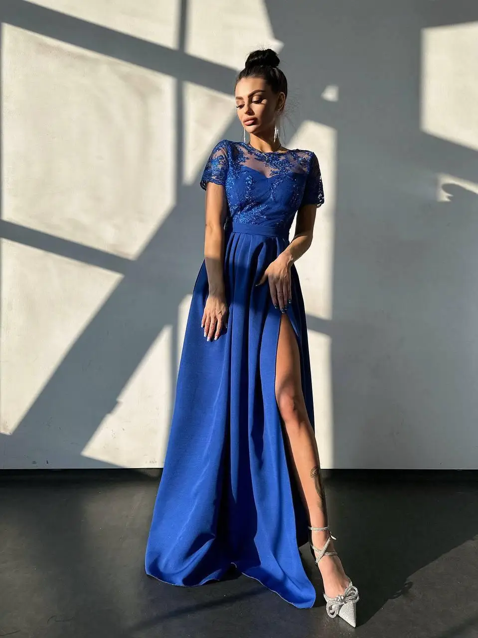 Синя рокля Манда