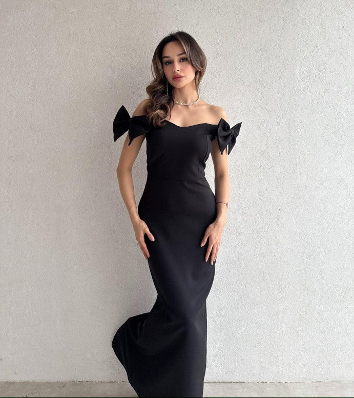 Черна армейска рокля