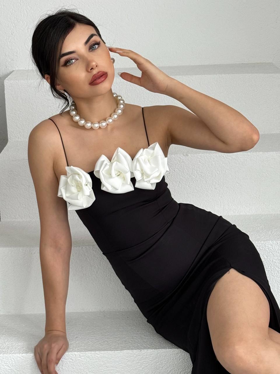 فستان رينيه الأسود