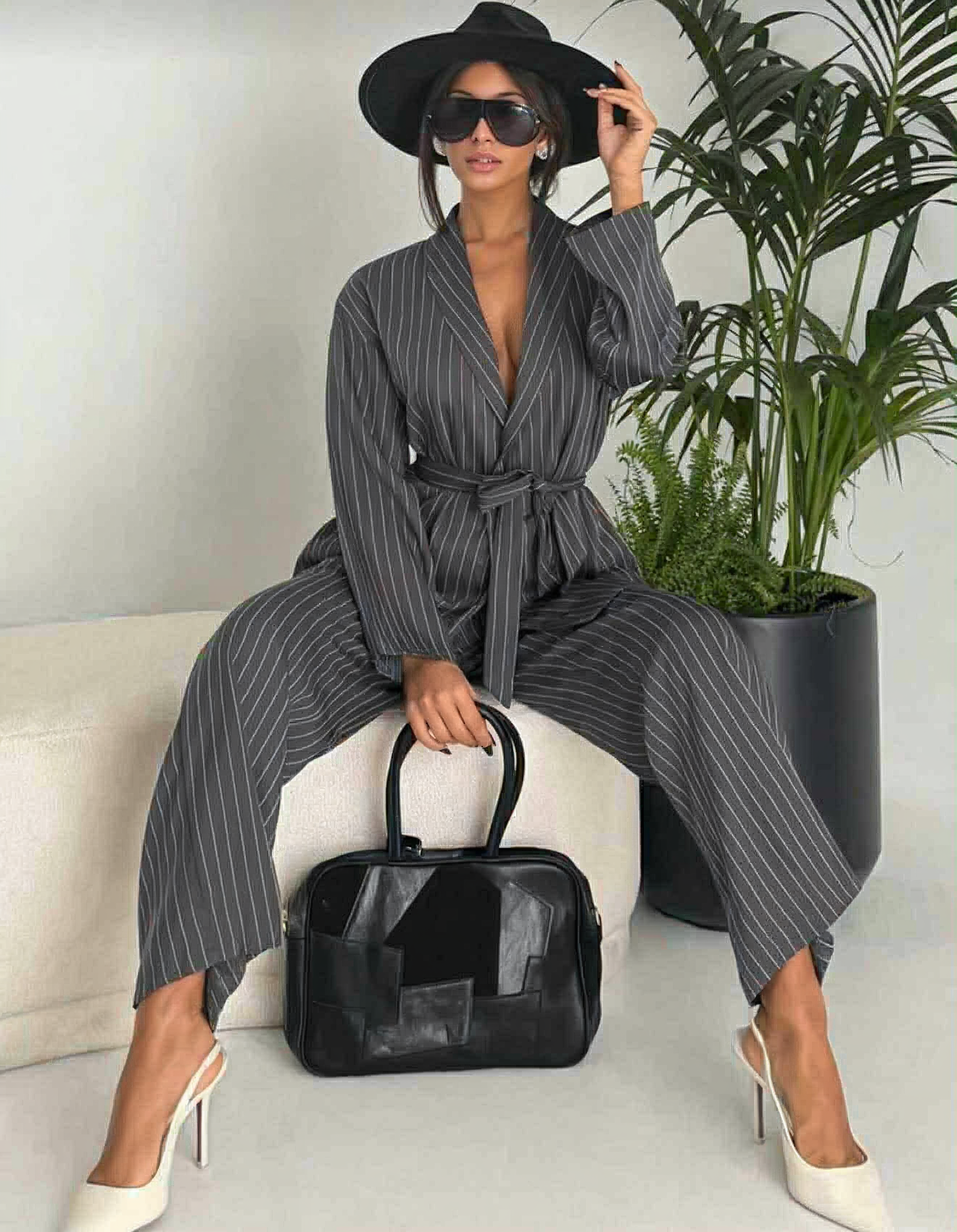 Costum dama Ami doua piese Gri inchis