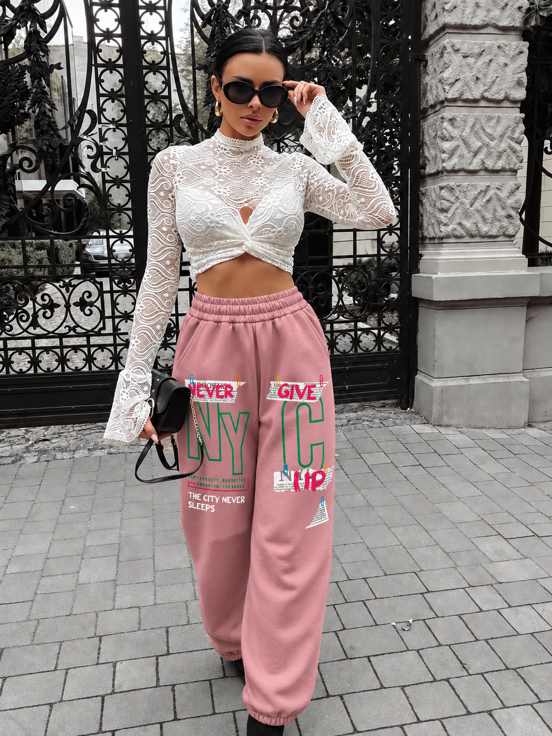 Pantaloni NeverGiveUp Jogger Roz Prafuit
